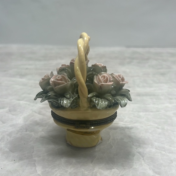 Vintage Miniature Basket Trinket Box Ks Collection Roses Porcelain - Picture 6 of 9